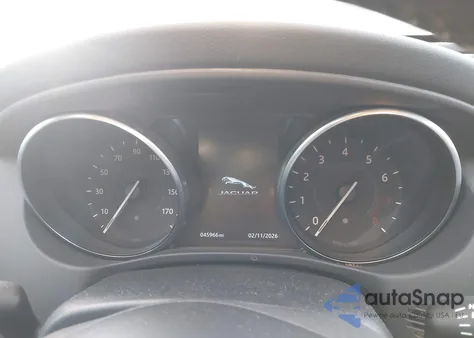 2017 Jaguar Xe 35T Prestige z USA, uszkodzony, nr VIN SAJAK4BVXHA963932